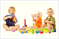 Spielende Kinder