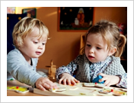 Spielende Kinder